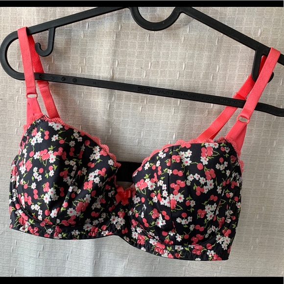 Victoria’s Secret Black Cherry Floral Bra 36C